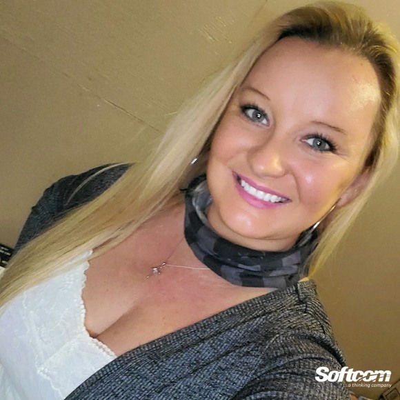 Poshmark profile picture for @landlady